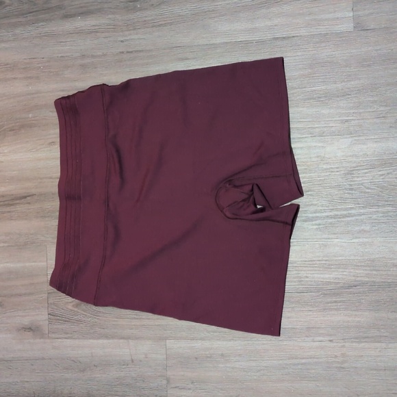 NEW VS Pink 6" Relay Shorts In Burgundy Sz XL NWOT - Picture 4 of 5